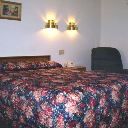 Parkway Motel ريد وينغ الغرفة الصورة